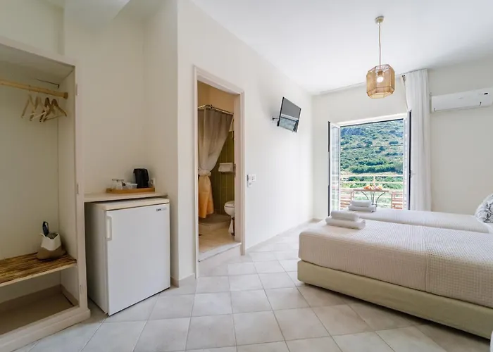 Drita & Apart-hotel Svoronata